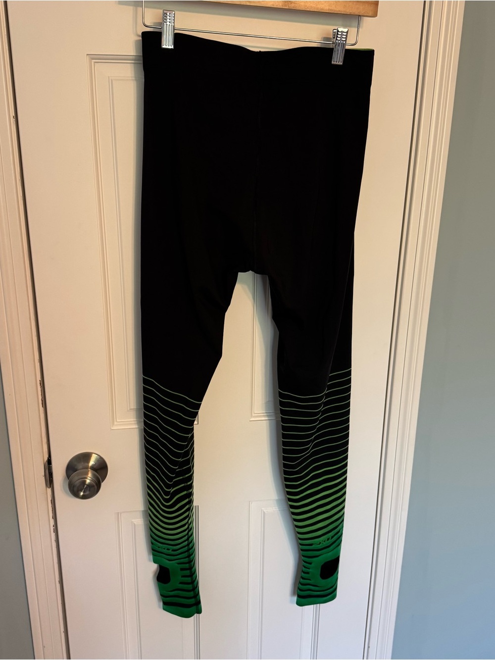 2XU Elite Power Recovery Compression Tights compression leggings Black and Green - Picture 3 of 6